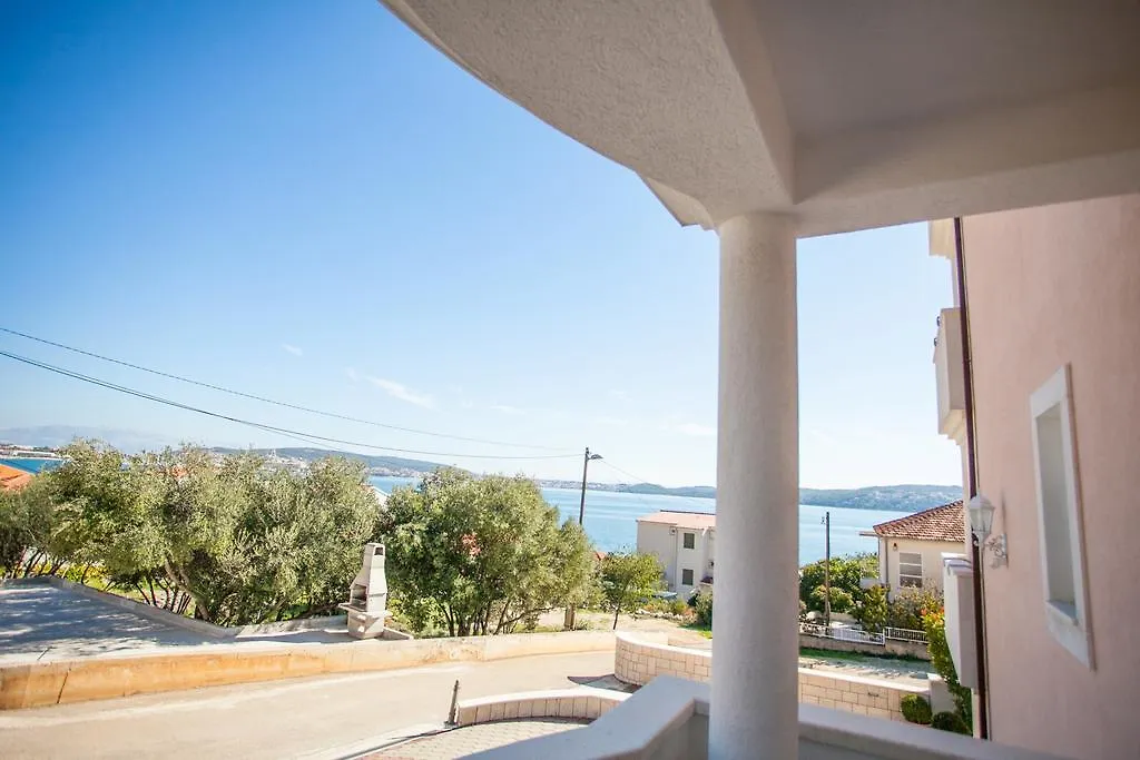 Apartments Barbara Trogir