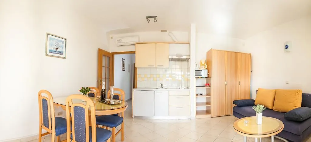 Apartments Barbara Trogir
